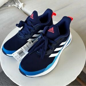 Adidas Fortarun kids size 3.5 big kid